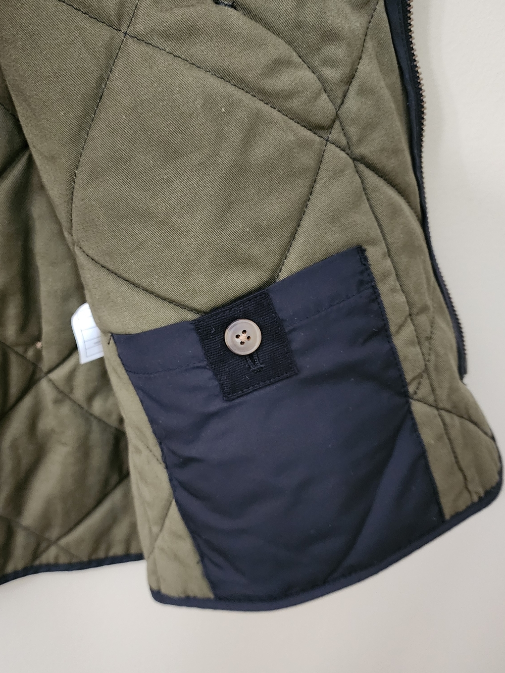 J. Crew  Men Quilted Vest Size L Black Authentic Outerwear - Picture 5 of 8